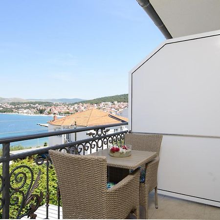Apartments Tonka Trogir Bagian luar foto