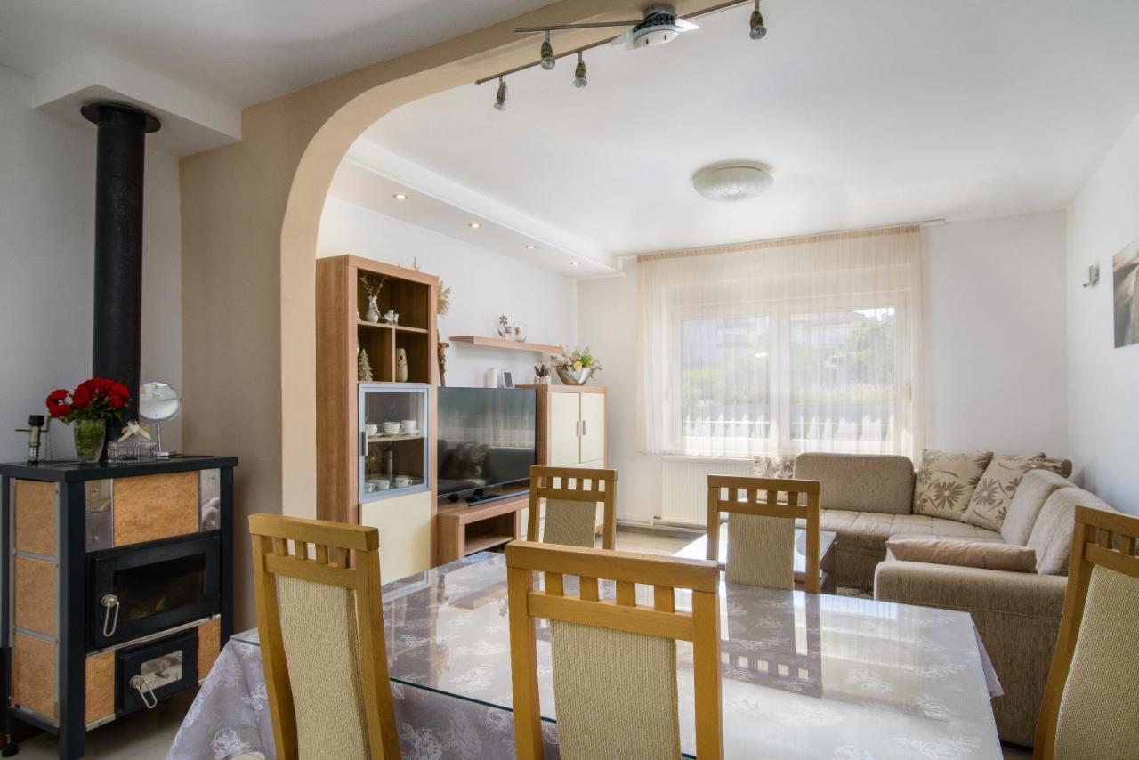 Apartments Tonka Trogir Bagian luar foto
