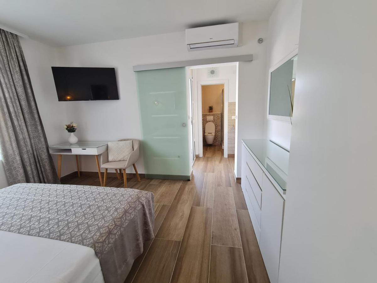 Apartments Tonka Trogir Bagian luar foto
