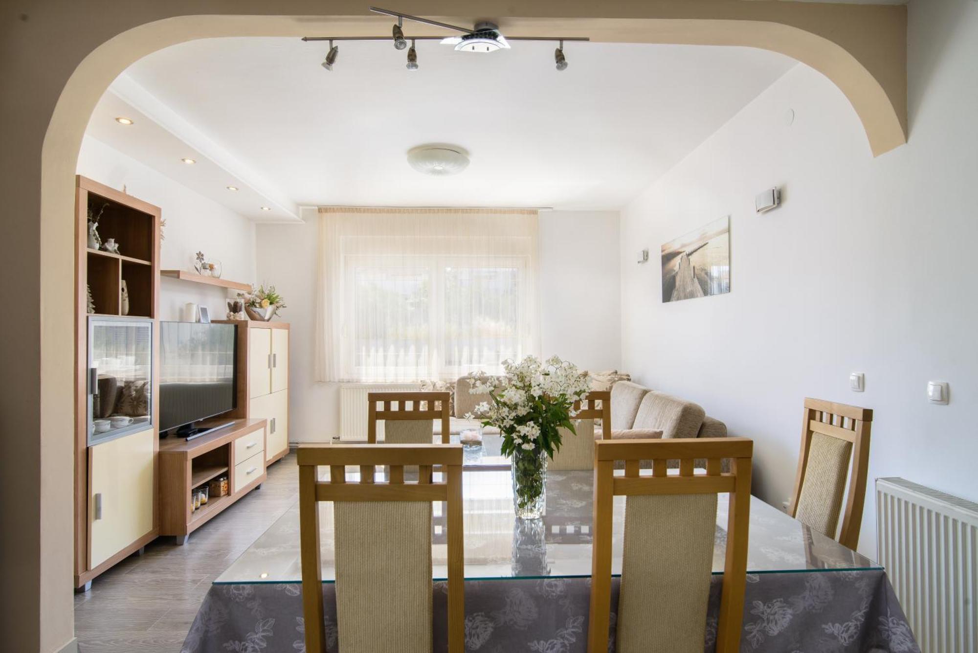 Apartments Tonka Trogir Bagian luar foto