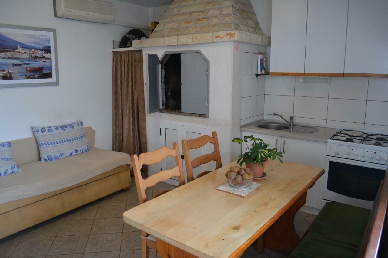 Apartments Tonka Trogir Bagian luar foto